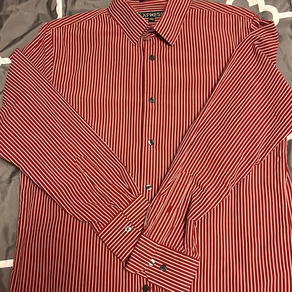 Mens Modern Fit Express Button Down Shirt